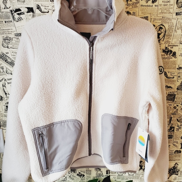 [ NWT ] Vuori Womens Alpine Sherpa Jacket $138 Natural Soft Long Sleeve Medium - Picture 2 of 10